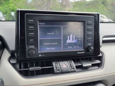 Used 2020 Toyota RAV4 XLE Premium AWD/4WD image 16