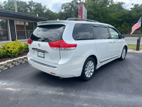 Used 2013 Toyota Sienna Limited w/ Advanced Technology Pkg FWD image 6
