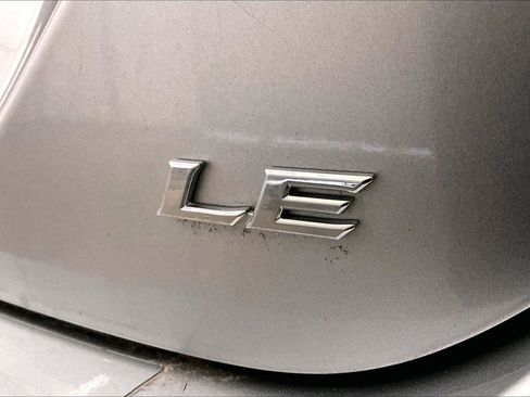 Used 2020 Toyota Camry LE image 13