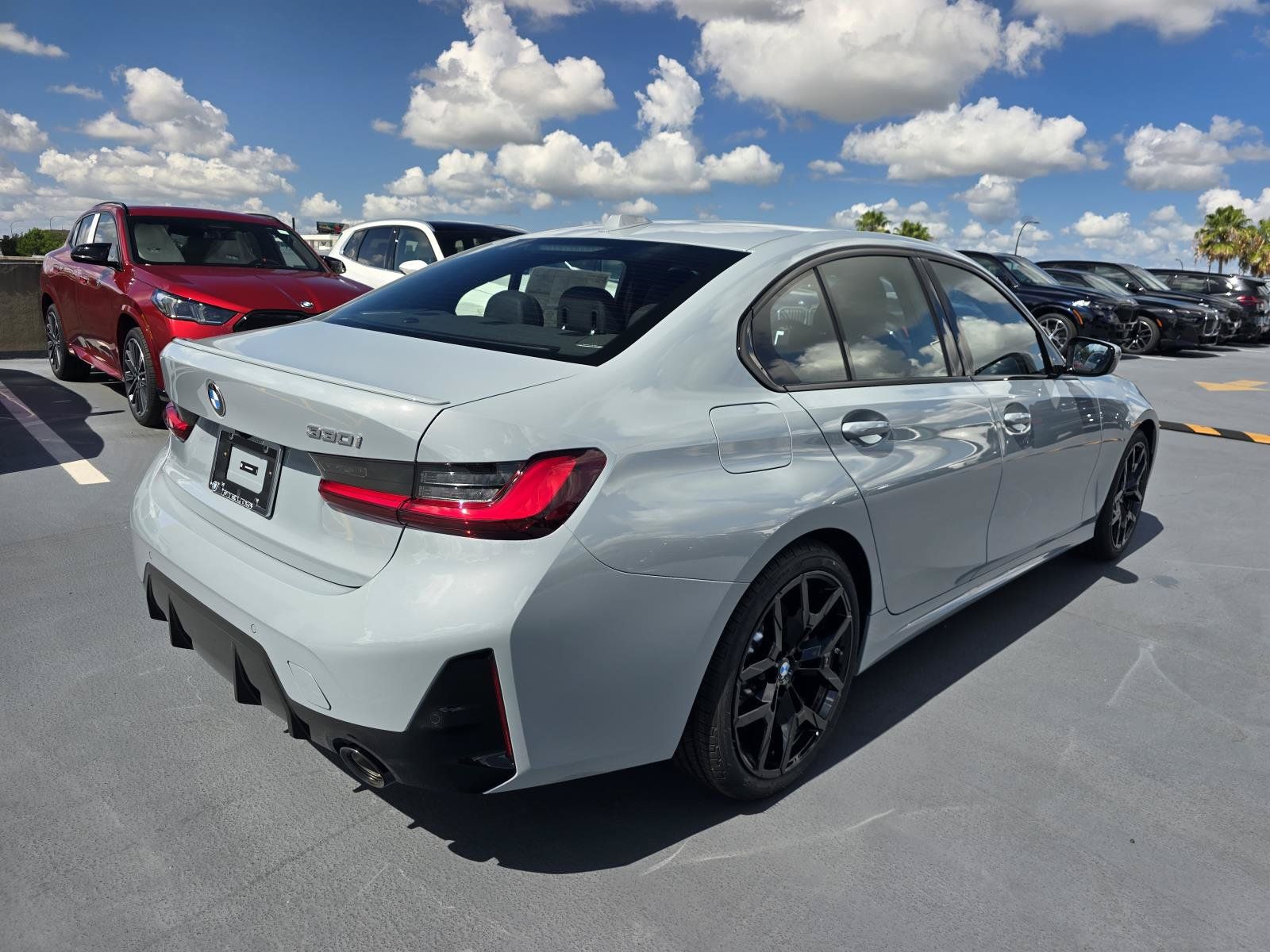 New 2026 BMW 330i Sedan w/ M Sport Package RWD image 2