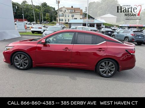 Used 2020 Nissan Sentra SV w/ SV Premium Package FWD image 5