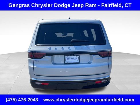 Certified 2025 Jeep Wagoneer 4WD w/ HD Trailer Tow Package image 6