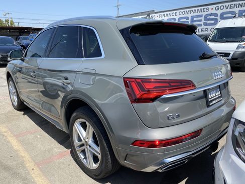 Used 2023 Audi Q5 e Premium w/ Convenience Package AWD/4WD image 10