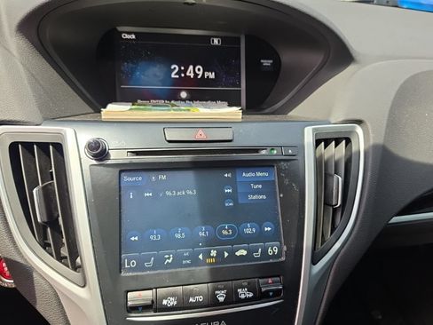 Used 2020 Acura TLX FWD image 8