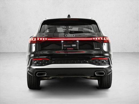 Certified 2025 Audi Q5 Premium w/ Convenience Package AWD/4WD image 7
