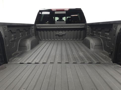 Used 2025 Chevrolet Silverado 1500 LT Trail Boss w/ Convenience Package II AWD/4WD image 10