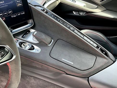 Used 2022 Chevrolet Corvette 3LT w/ Engine Appearance Package image 16