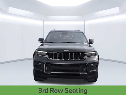 Used 2025 Jeep Grand Cherokee L Overland w/ Luxury Tech Group IV AWD/4WD image 11