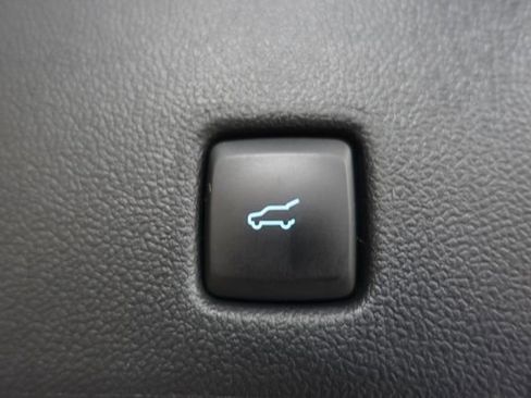 Used 2023 Ford Escape Platinum w/ Premium Technology Package AWD/4WD image 22