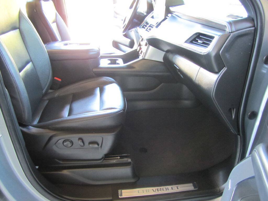 Used 2023 Chevrolet Tahoe LT w/ LT Signature Plus Package RWD image 21
