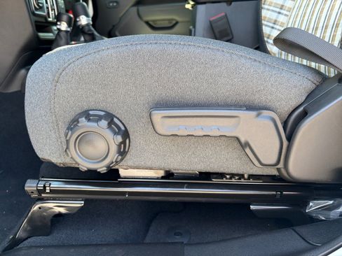 New 2026 Jeep Gladiator Sport AWD/4WD image 17