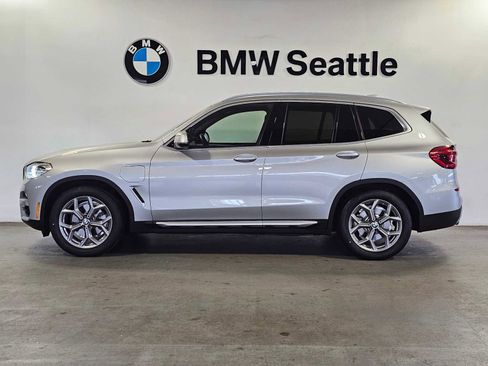 Used 2021 BMW X3 xDrive30e w/ Premium Package image 3