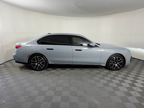 Certified 2024 BMW 740i xDrive AWD/4WD image 8
