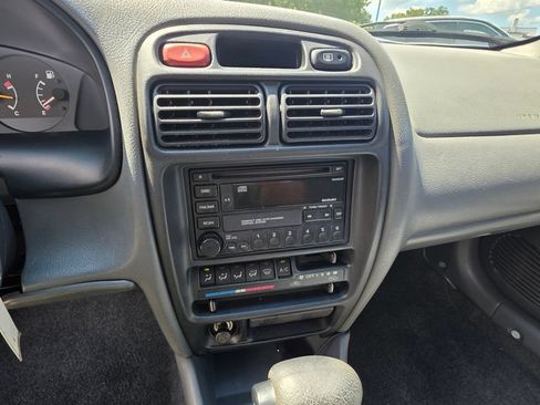 Used 2002 Suzuki Esteem GLX FWD image 12