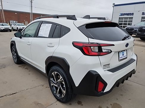 Certified 2025 Subaru Crosstrek 2.0i Premium image 9
