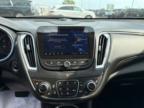 Used 2022 Chevrolet Malibu Premier FWD image 25