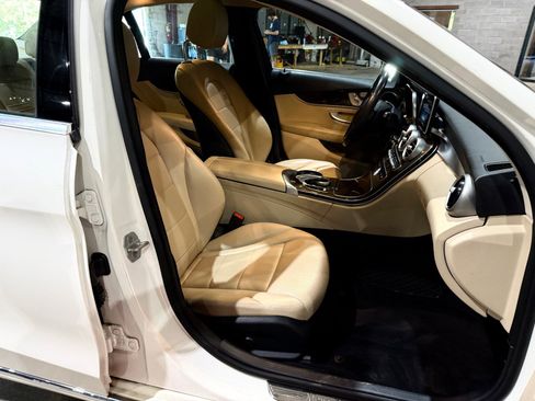 Used 2016 Mercedes-Benz C 300 Sedan w/ Premium 1 Package image 27