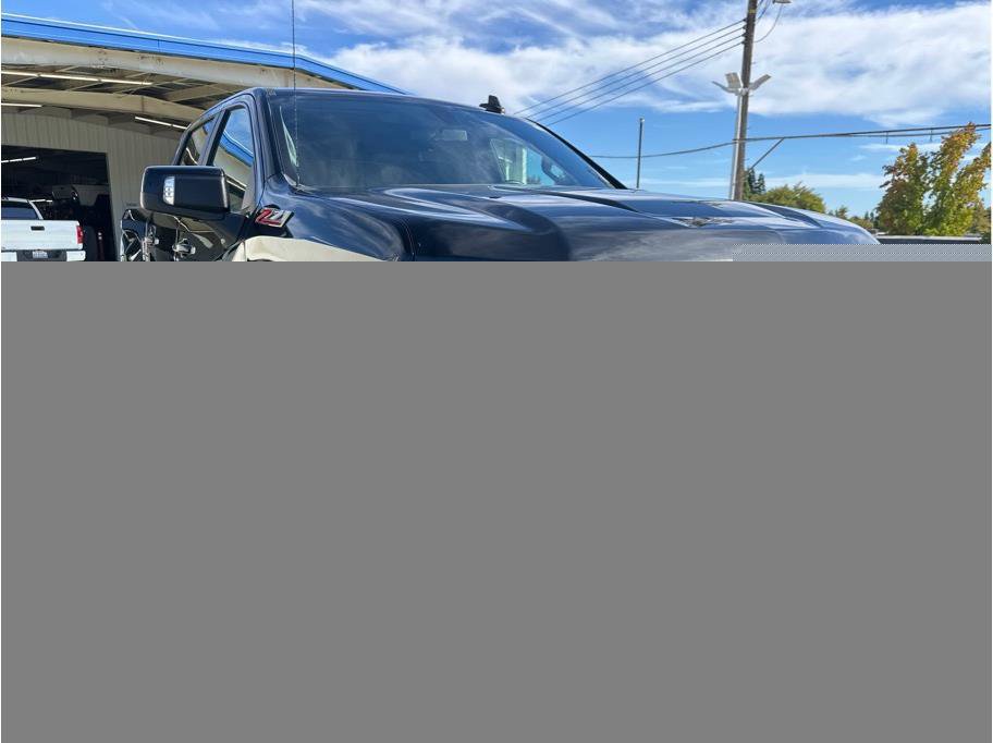 Used 2021 Chevrolet Silverado 1500 LT Trail Boss w/ Convenience Package II AWD/4WD image 6