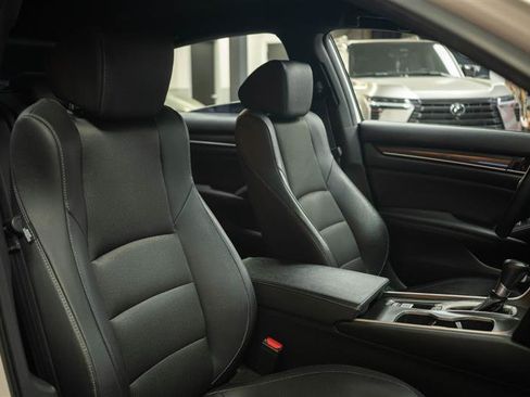 Used 2019 Honda Accord Sport image 15
