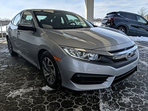 Used 2018 Honda Civic EX image 3