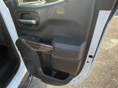 Certified 2021 Chevrolet Silverado 1500 RST image 16