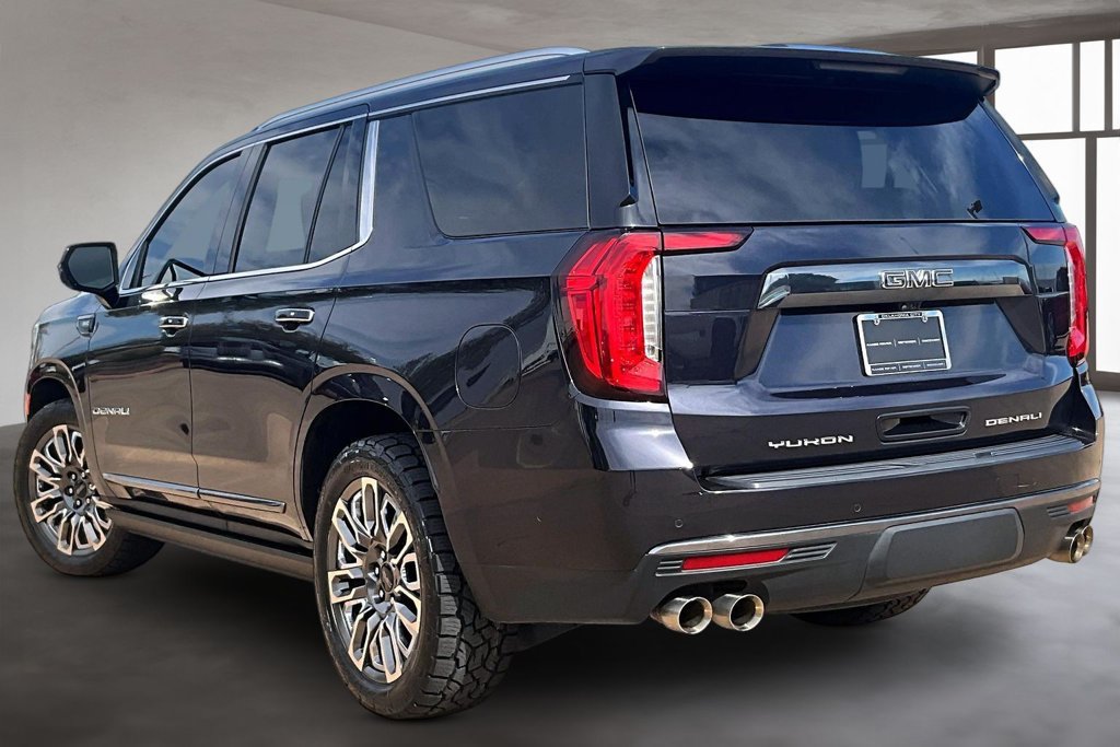 Used 2023 GMC Yukon Denali Ultimate AWD/4WD image 11