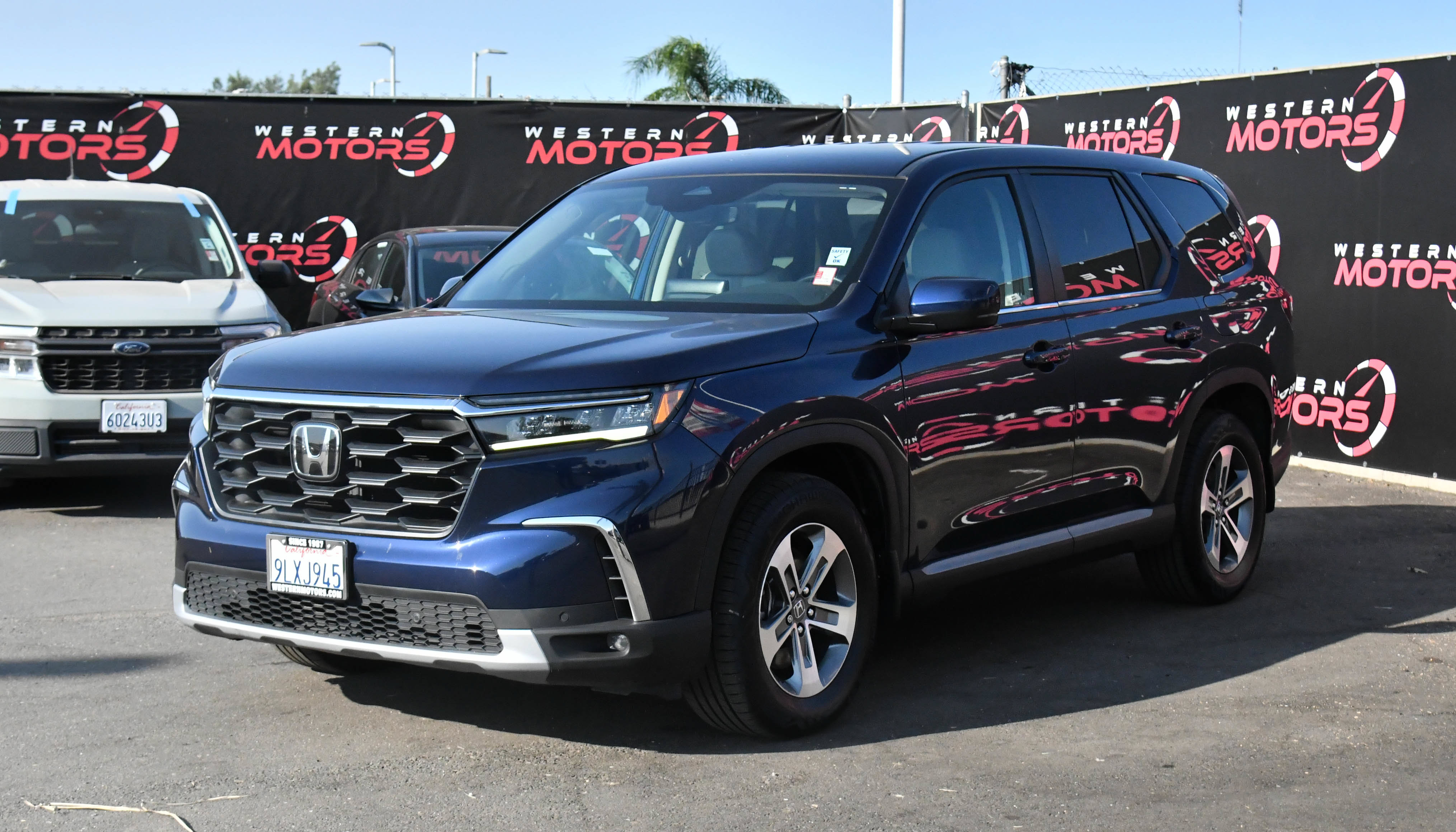 Used 2024 Honda Pilot EX-L image 3