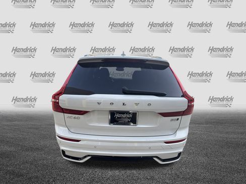 Used 2025 Volvo XC60 B5 Plus image 9