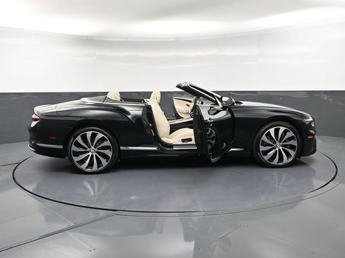 Used 2026 Bentley Continental GTC image 34