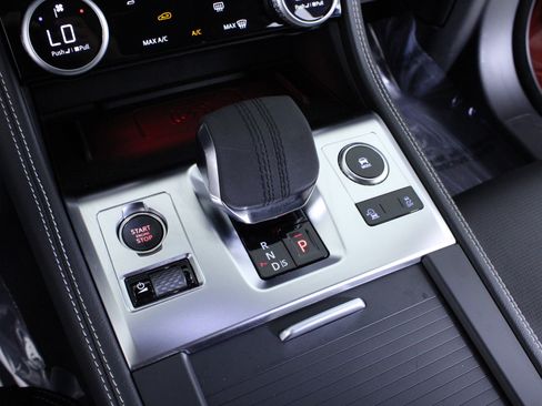 Used 2026 Jaguar F-PACE R-Dynamic S image 30