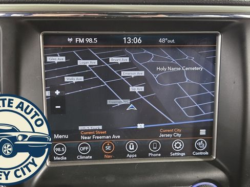 Used 2018 Jeep Grand Cherokee Limited w/ Luxury Group II image 19