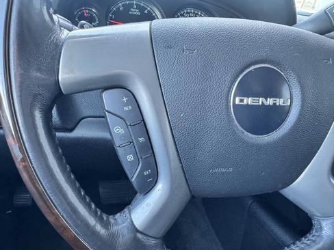Used 2011 GMC Yukon Denali RWD image 48
