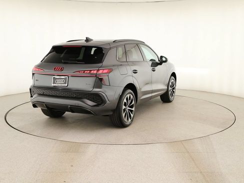 New 2026 Audi Q3 quattro 2.0T AWD/4WD image 6