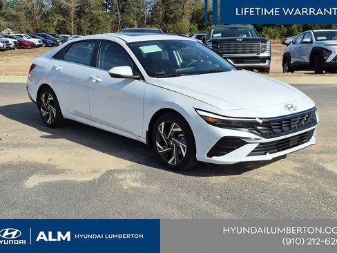 New 2026 Hyundai Elantra Limited FWD image 4