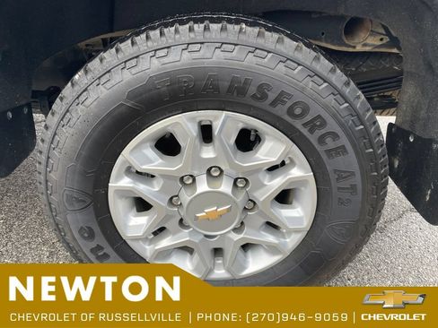 Used 2024 Chevrolet Silverado 2500 LT AWD/4WD image 18