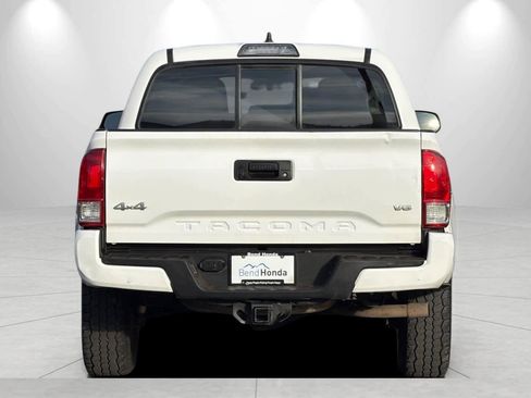 Used 2019 Toyota Tacoma SR w/ SR Convenience Package image 7