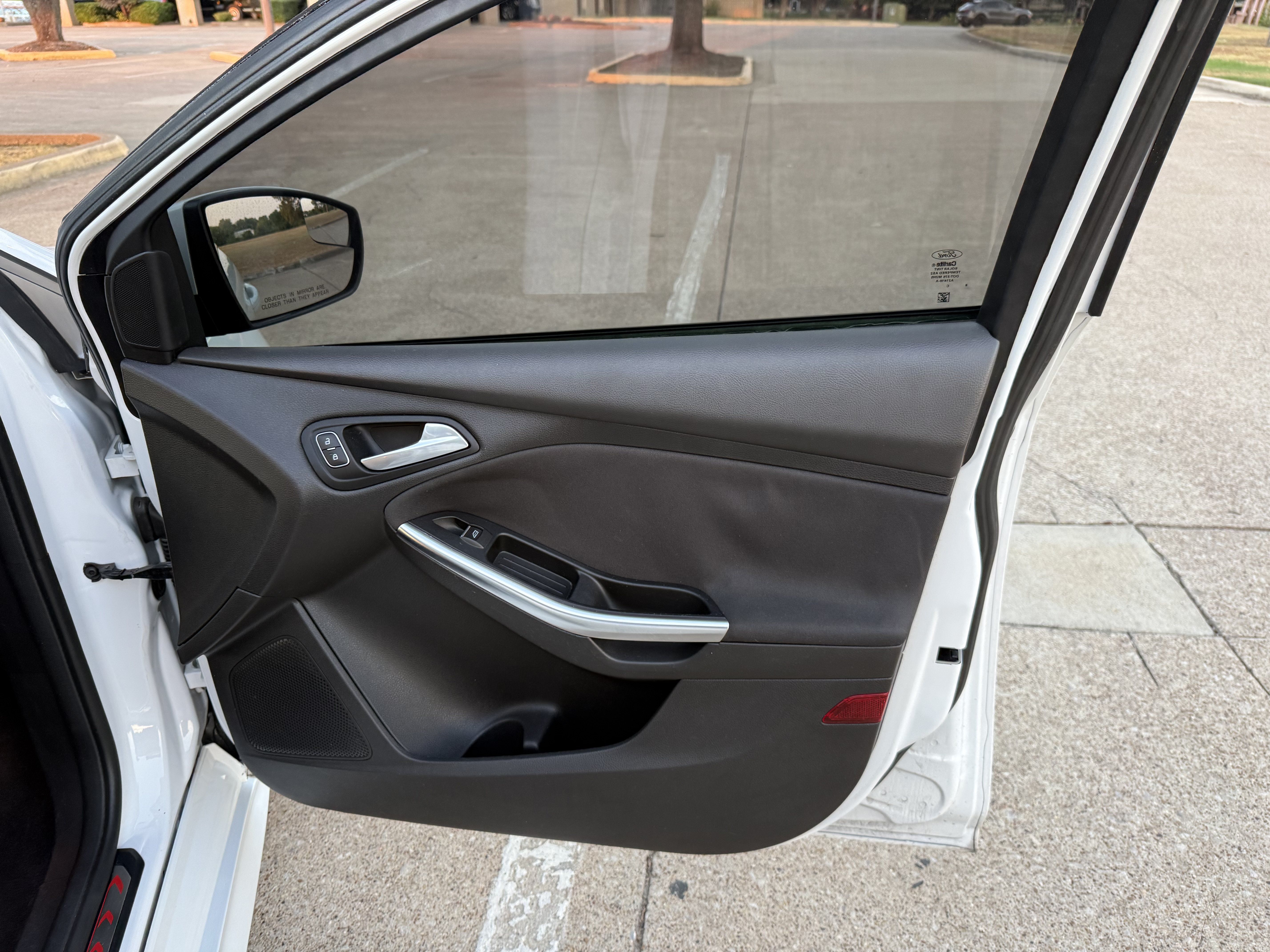 Used 2018 Ford Focus ST FWD image 12
