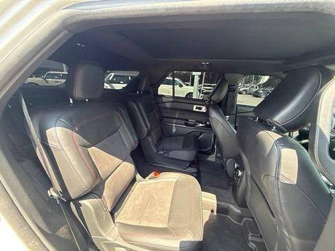Certified 2023 Ford Explorer ST-Line w/ Class IV Trailer Tow Package AWD/4WD image 13