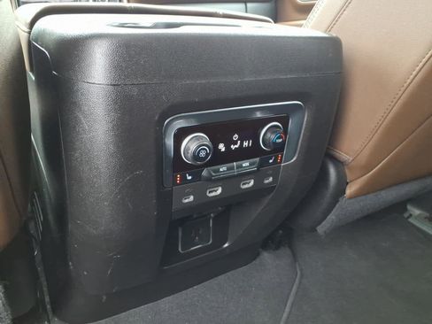 Used 2021 Chevrolet Tahoe High Country w/ Premium Package 2 image 8