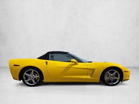 Used 2007 Chevrolet Corvette Convertible w/ Preferred Equipment Group RWD image 4
