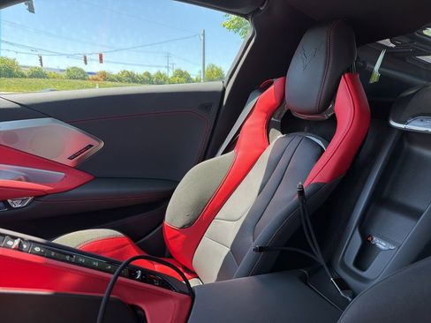 Used 2023 Chevrolet Corvette Stingray Preferred Cpe w/ Z51 Performance Package RWD image 11