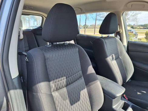 Used 2020 Nissan Rogue S image 27