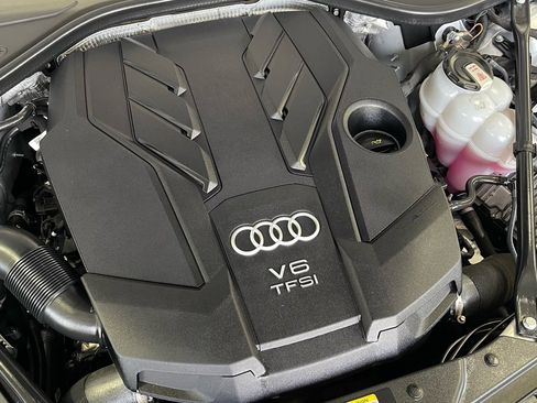 Used 2024 Audi A8 L 3.0T w/ Comfort Plus Package image 19