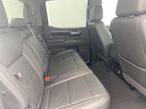 Certified 2024 GMC Sierra 1500 SLT image 7