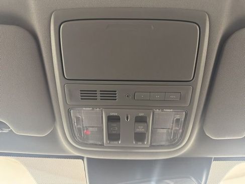 Used 2022 Honda CR-V Touring image 14