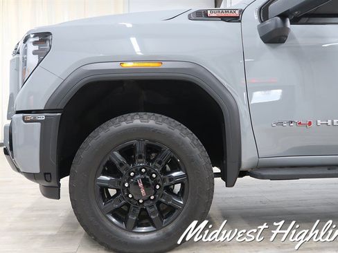 Used 2025 GMC Sierra 2500 AT4 w/ AT4 Premium Plus Package AWD/4WD image 15