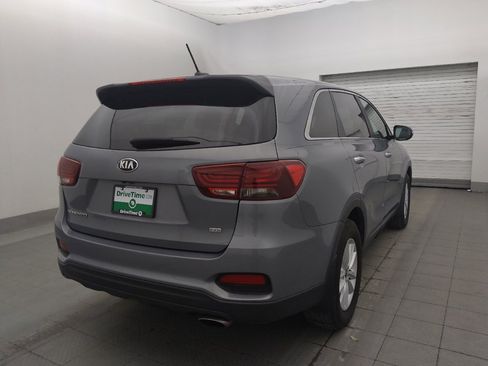 Used 2019 Kia Sorento L FWD image 9