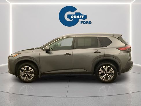 Used 2022 Nissan Rogue SV w/ SV Premium Package image 3