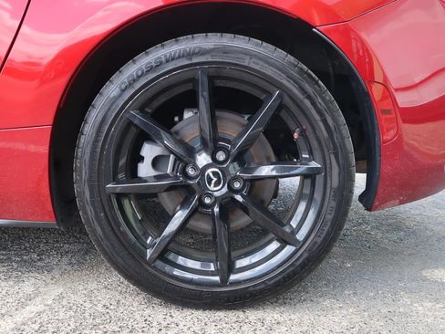 Used 2021 MAZDA MX-5 Miata Club RWD image 47