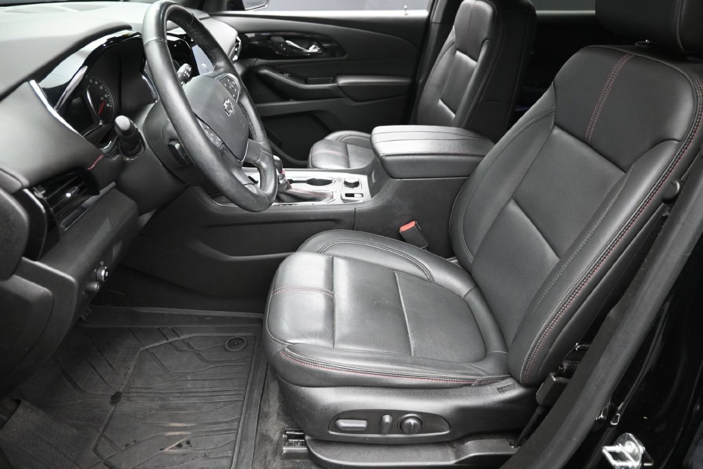Used 2023 Chevrolet Traverse RS w/ LPO, Floor Liner Package AWD/4WD image 19